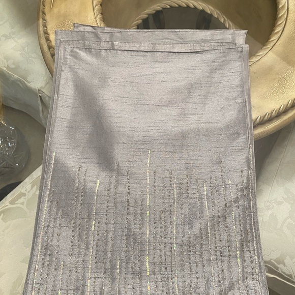 Placemats  set of 6 Silky Silver Gray Sequins Beaded Detail Made in India - Picture 5 of 9